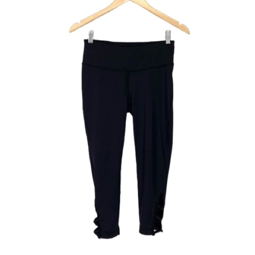 Exertek Black Capri Athletic Leggings With Criss Cross Cutout Detail Size Small